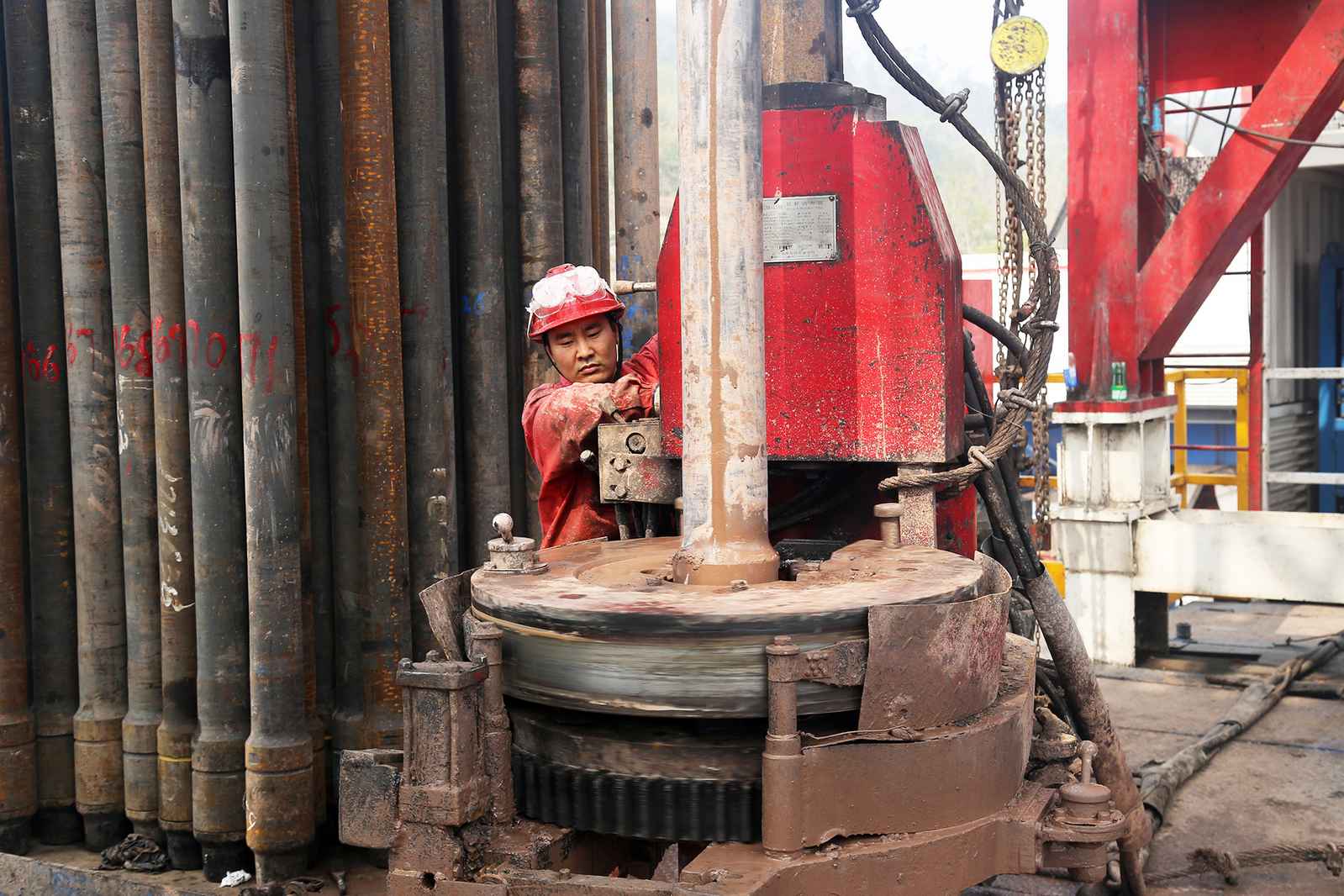 15.6天！渝西區塊二開(kāi)完鉆創(chuàng  )造新紀錄(圖3)