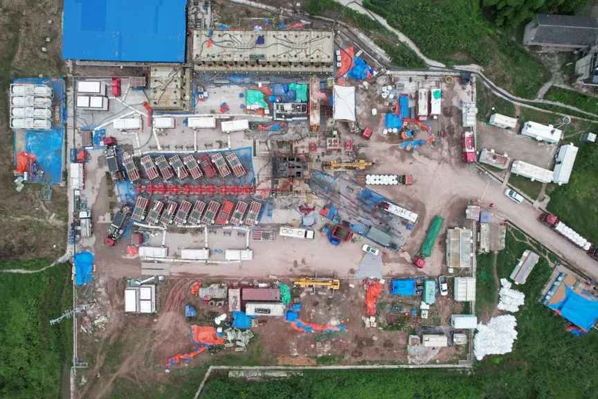 中國最深頁(yè)巖氣井足203H2-1井壓裂再創(chuàng  )多項新紀錄(圖1)